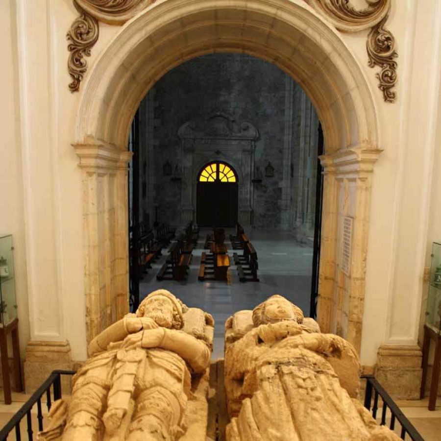 Las tumbas de El Cid Campeador y su esposa Jimena en San Pedro de Cardeña