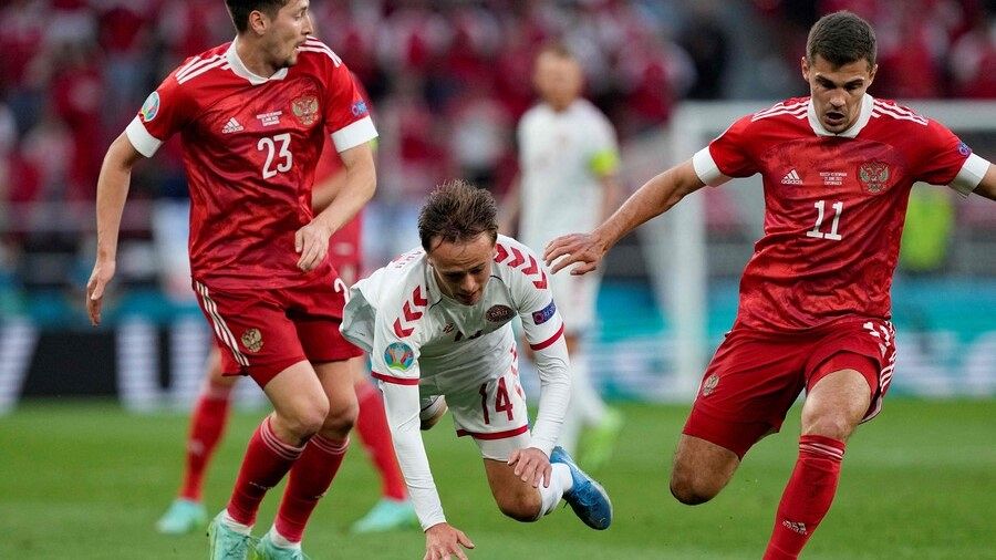 Imagen del partido entre Rusia y Dinamarca de la Eurocopa 2020