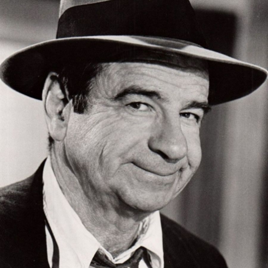 Walter Matthau interpreta a Walter Burns