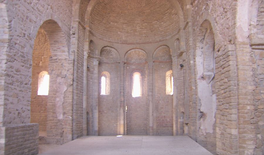 Interior de la iglesia Sant Père