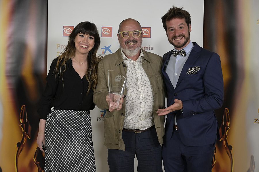 Laura Vives, Miki Sabater i James Van der Lust recullen el Premi Valors per 'Aprendemos en Clan'