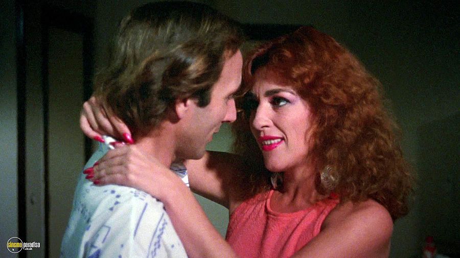 Eusebio Poncela y Carmen Maura en 'La ley del deseo' (1987)