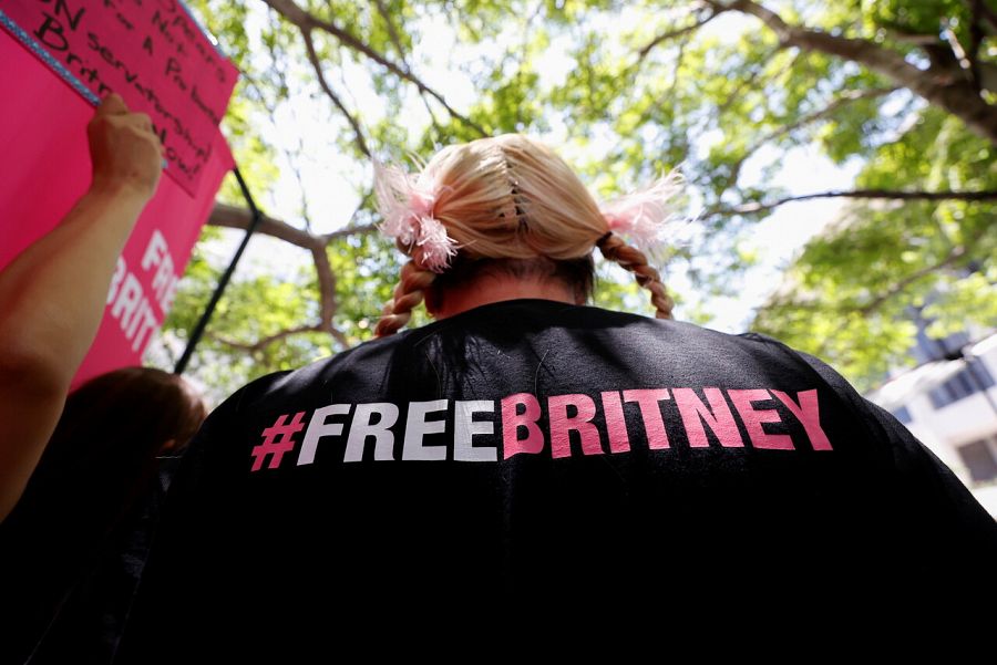 Manifesantes apoyan en las calles a Britney Spears