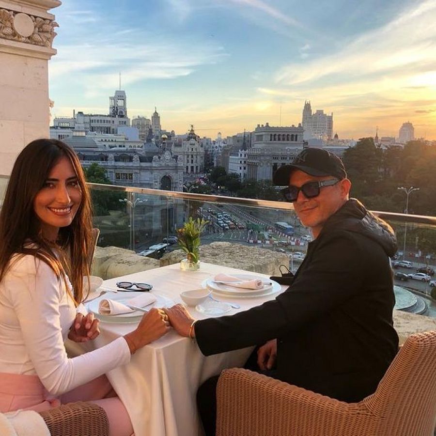Rachel Valdés y Alejandro Sanz de cena romántica