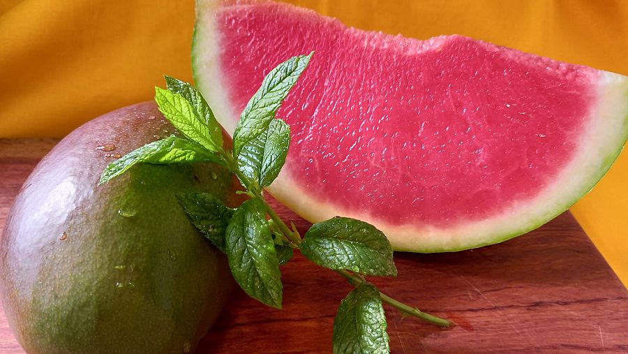 Ingredientes macedonia de sandía macerada