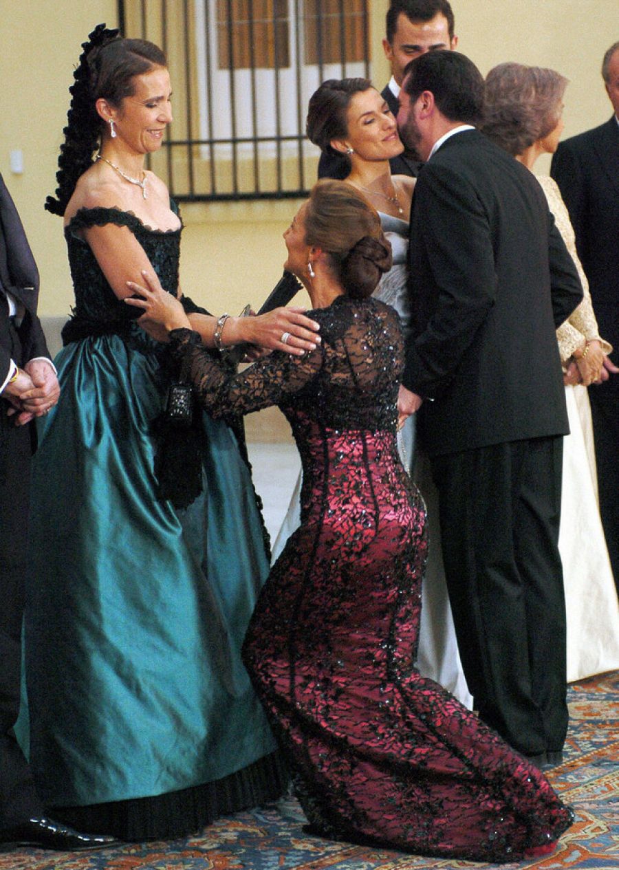 La infanta Elena vestida de Lorenzo Caprile