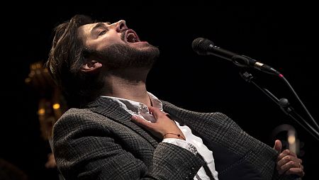 Salvador Sobral durante su actuación en Pamplona