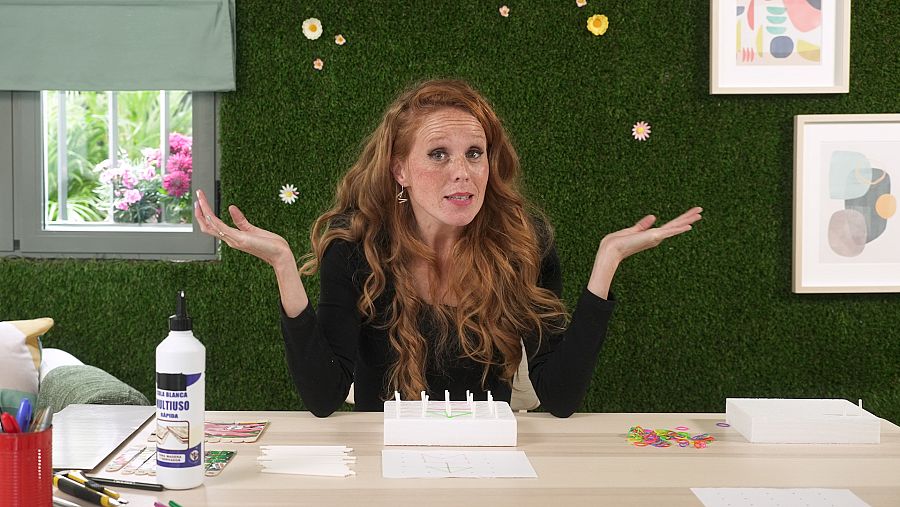 María Resuelve con María Castro - DIY juegos - Tangram con palitos de piruleta