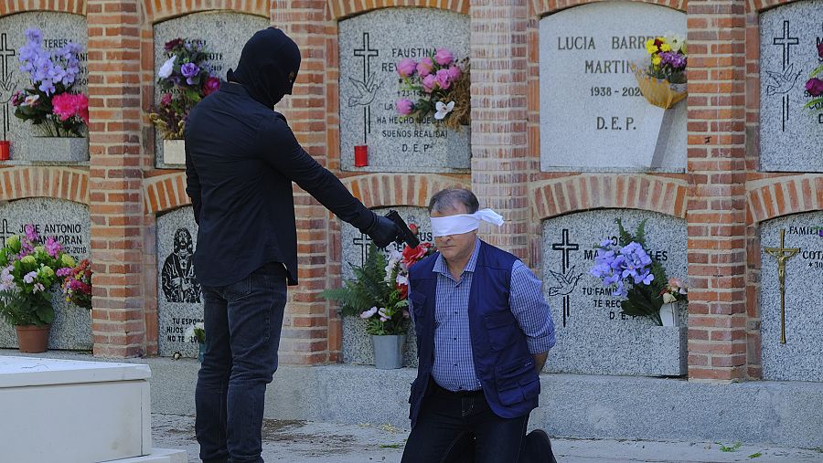 El asesino de policías dispara a Santiago Rios