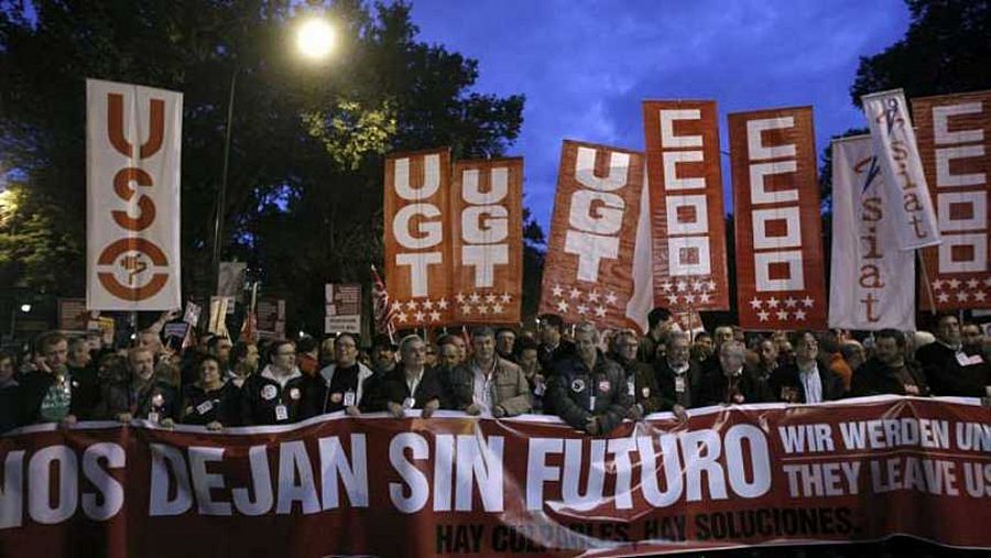 Manifestación por las calles durante la Huelga General de 2012