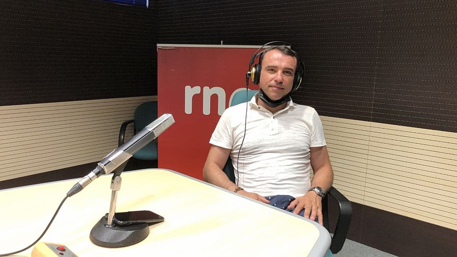 Marcos Granda en los estudios de RNE