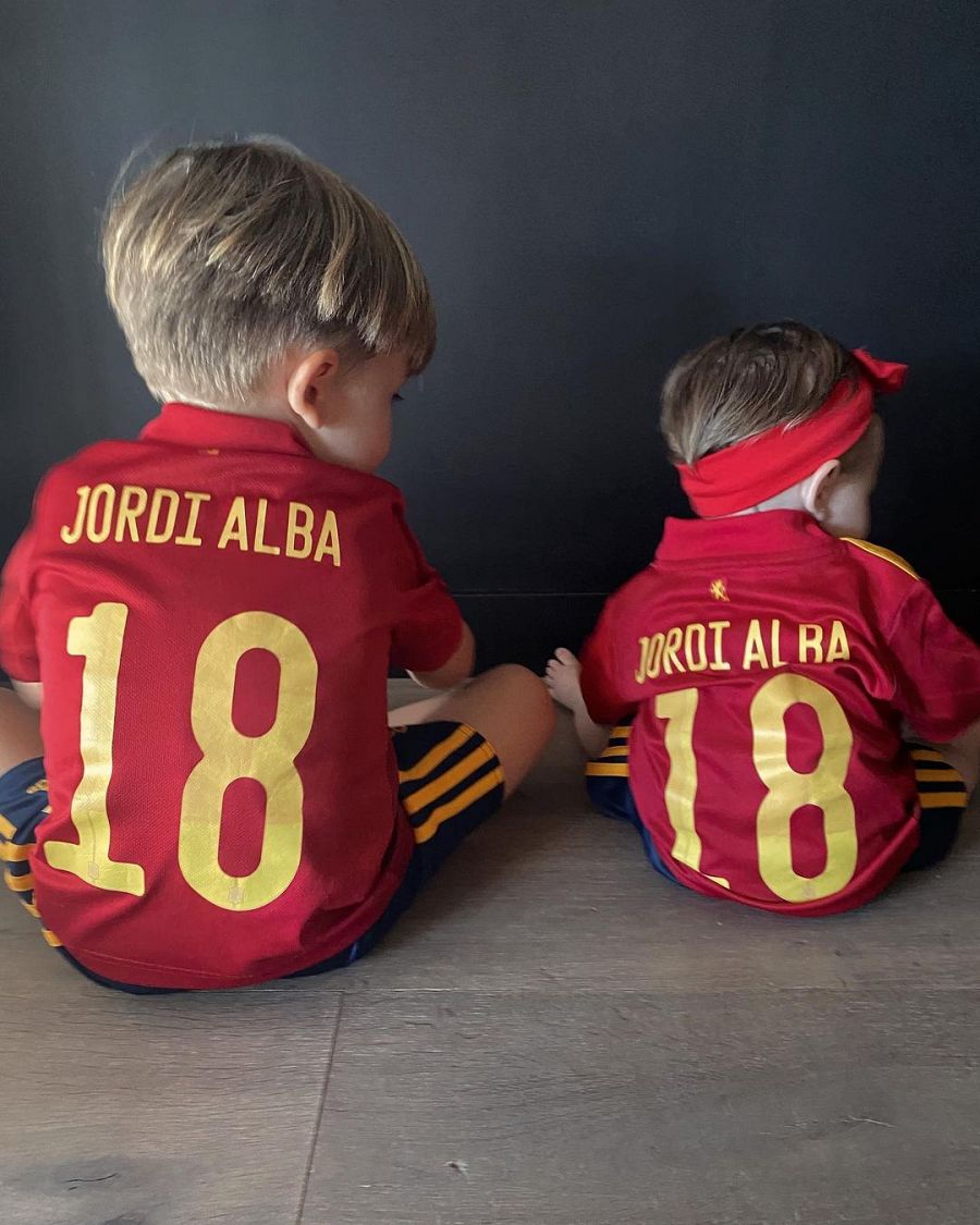 Los hijos de Jordi Alba y Romarey Ventura