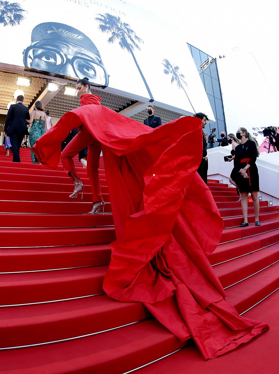 Marta Lorenzo, arrolladora, de Lorenzo Caprile en el Festival de Cannes