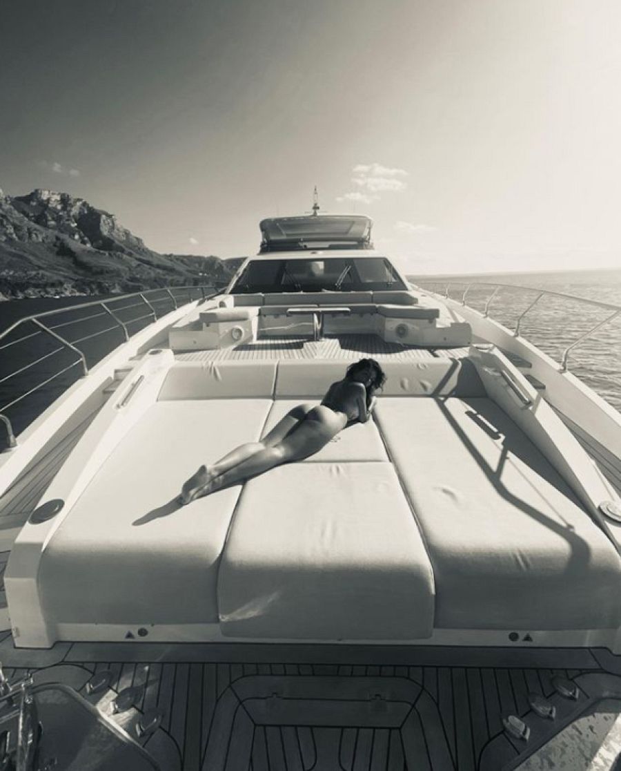 Georgina Rodríguez posa desnuda en su yate