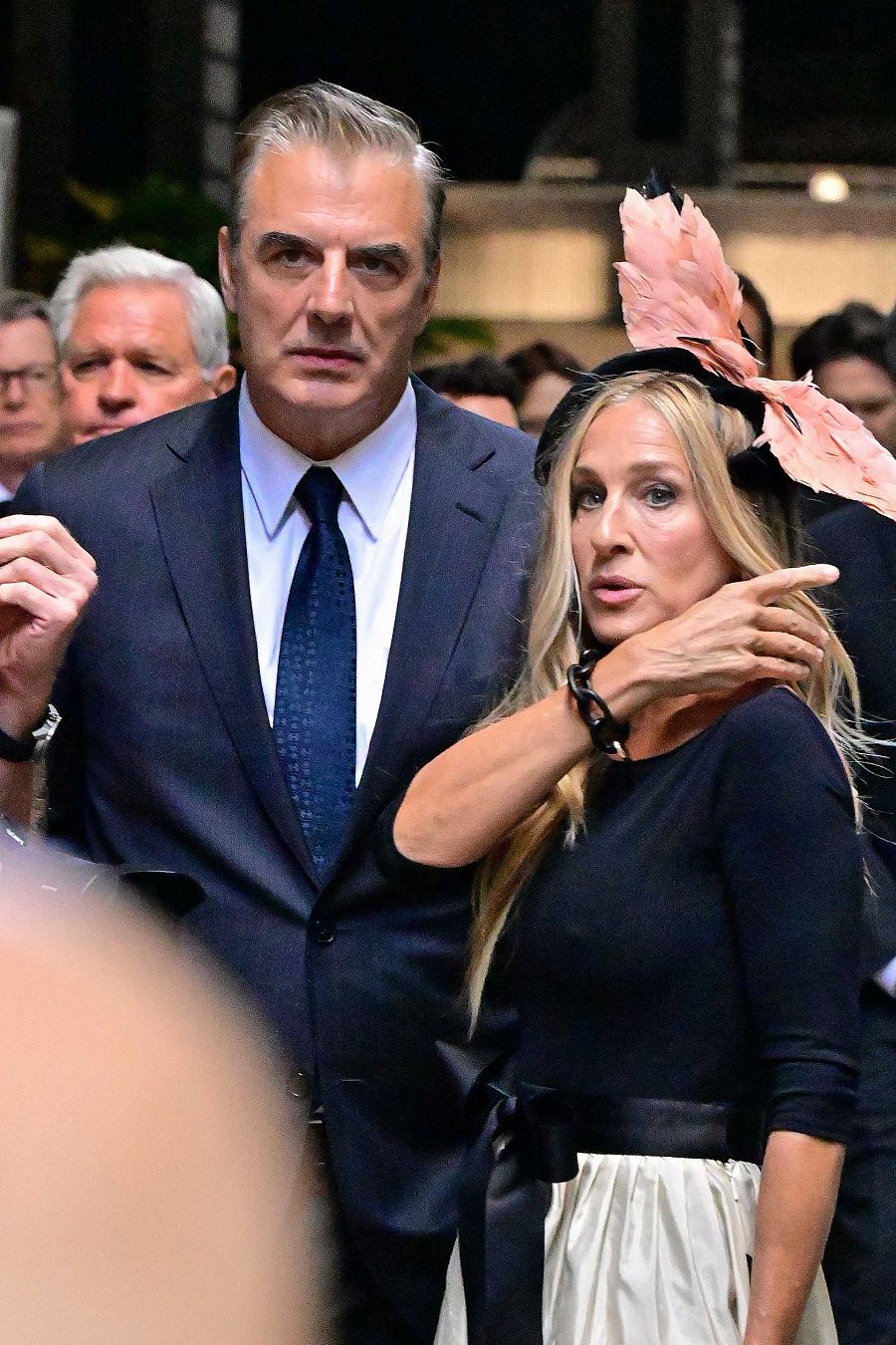 Chris Noth y Sarah Jessica Parker durante el rodaje de 'And Just Like That'