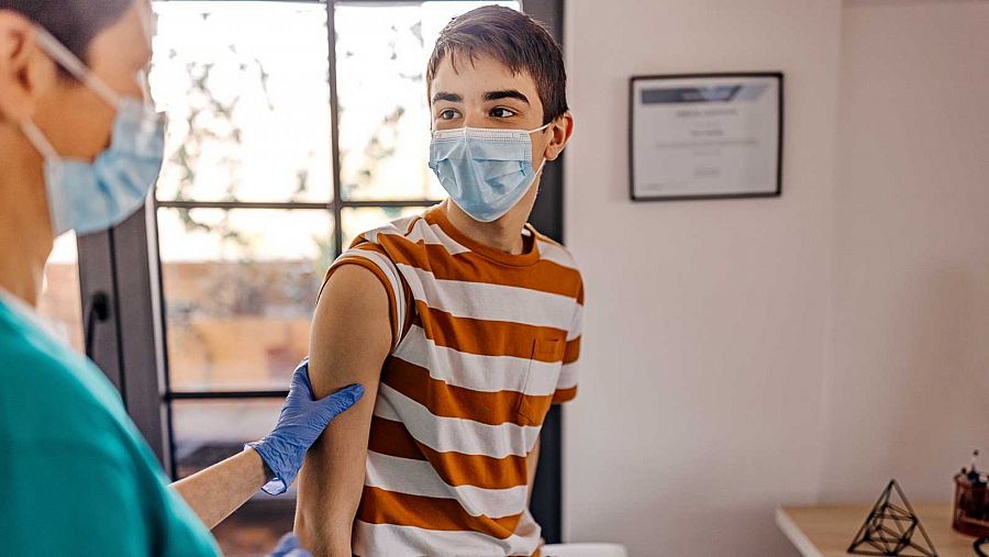 La Generalitat decideix avançar la vacunació dels adolescents entre 12 i 15 anys