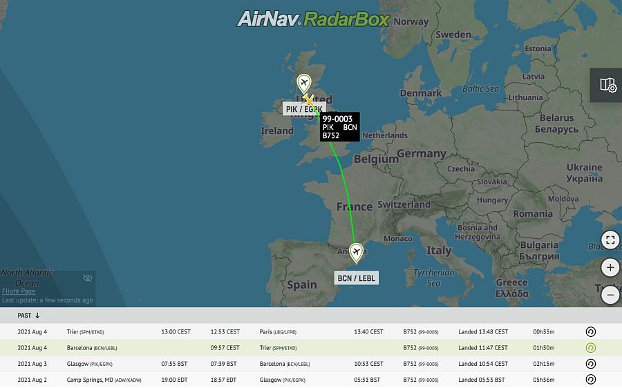 Recorrido del vuelo 99-0003, de Glasgow a Barcelona, como muestra AirNav Radar Box