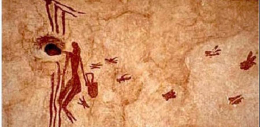 Recreación de la pintura rupestre 'Recolectora de miel' en las Cuevas de la Araña, Bicorp (Valencia)