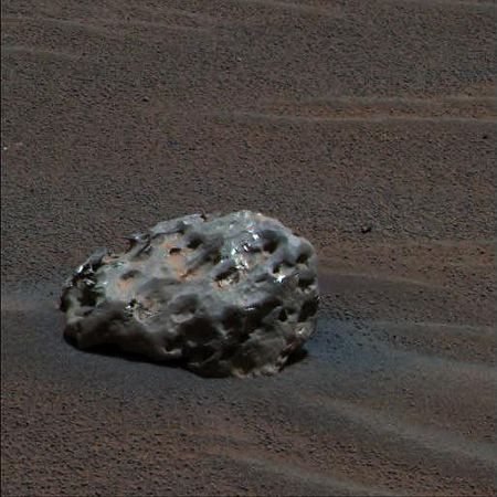 Meteorito de hierro en Marte encontrado por el el rover Opportunity