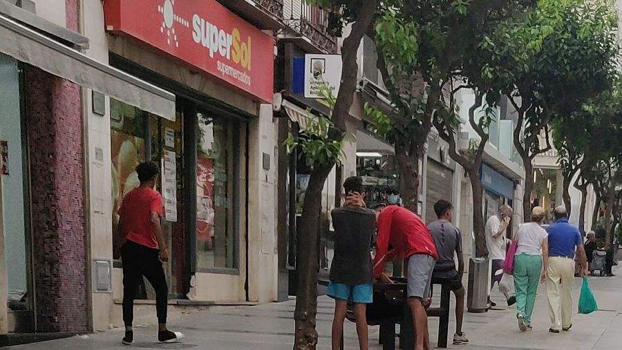 Menores por las calles de Ceuta