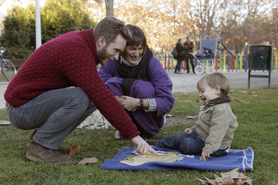 La diderencia de edad con sus persnajes ha motivado el cambio de actores