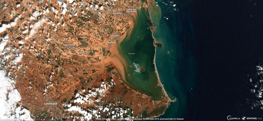 Efectos de DANA de 2019 en la región del Mar Menoren Murcia empleando imágenes de los satélites Sentinel 2.