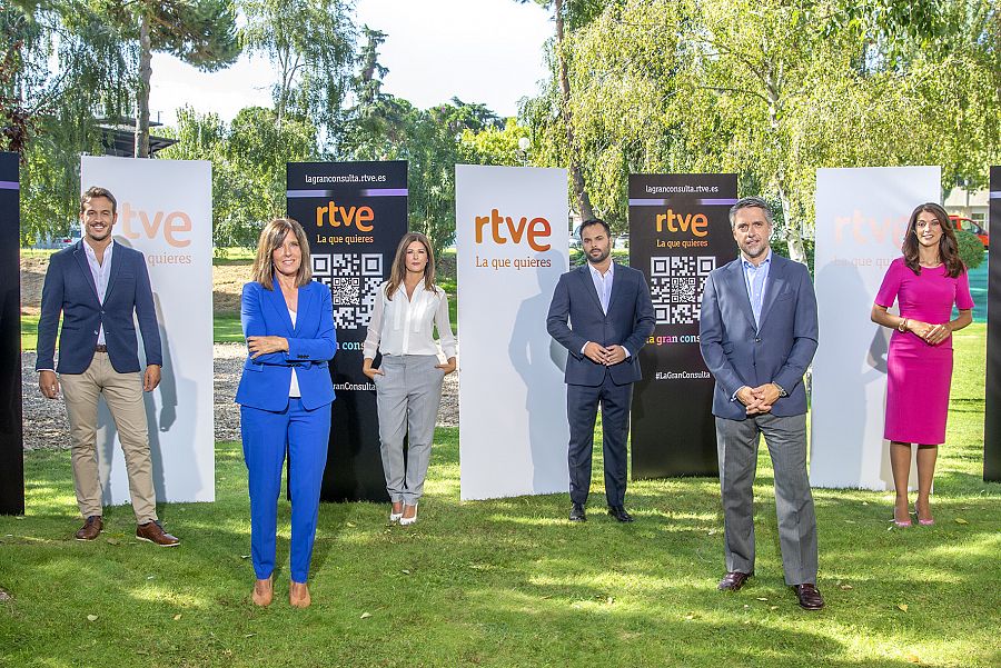 Los presentadores de los Telediarios de TVE