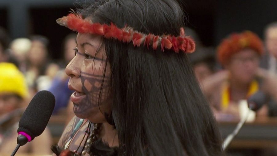 Alessandra Korep en el Congreso de Brasil