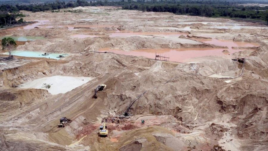 Explotación minas de oro en Amazonía brasileña