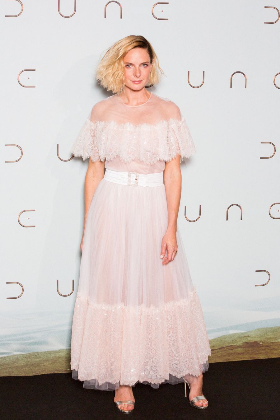 FAMOSOS ACUDEN AL ESTRENO DE 