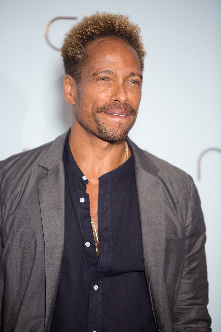 FAMOSOS ACUDEN AL ESTRENO DE 