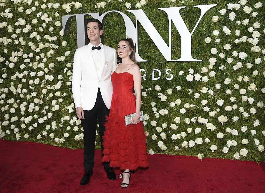 John Mulaney y su exmujer, Anna Marie Tendler, en la ceremonia de los premios Tony en 2017