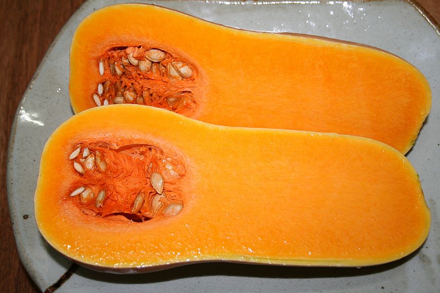 Pelar calabaza alargada