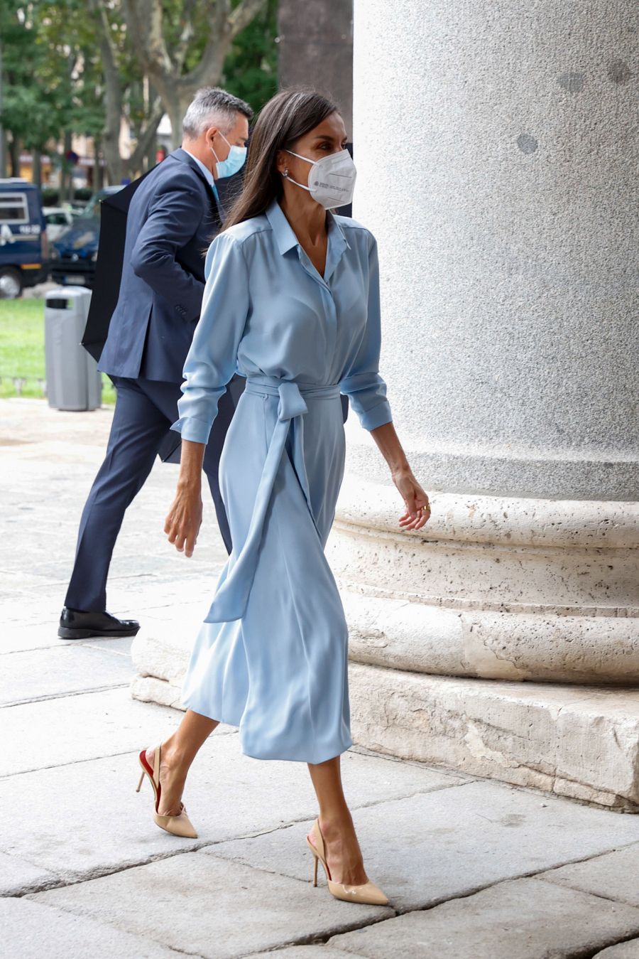 Vestido pedro del hierro reina 2024 letizia