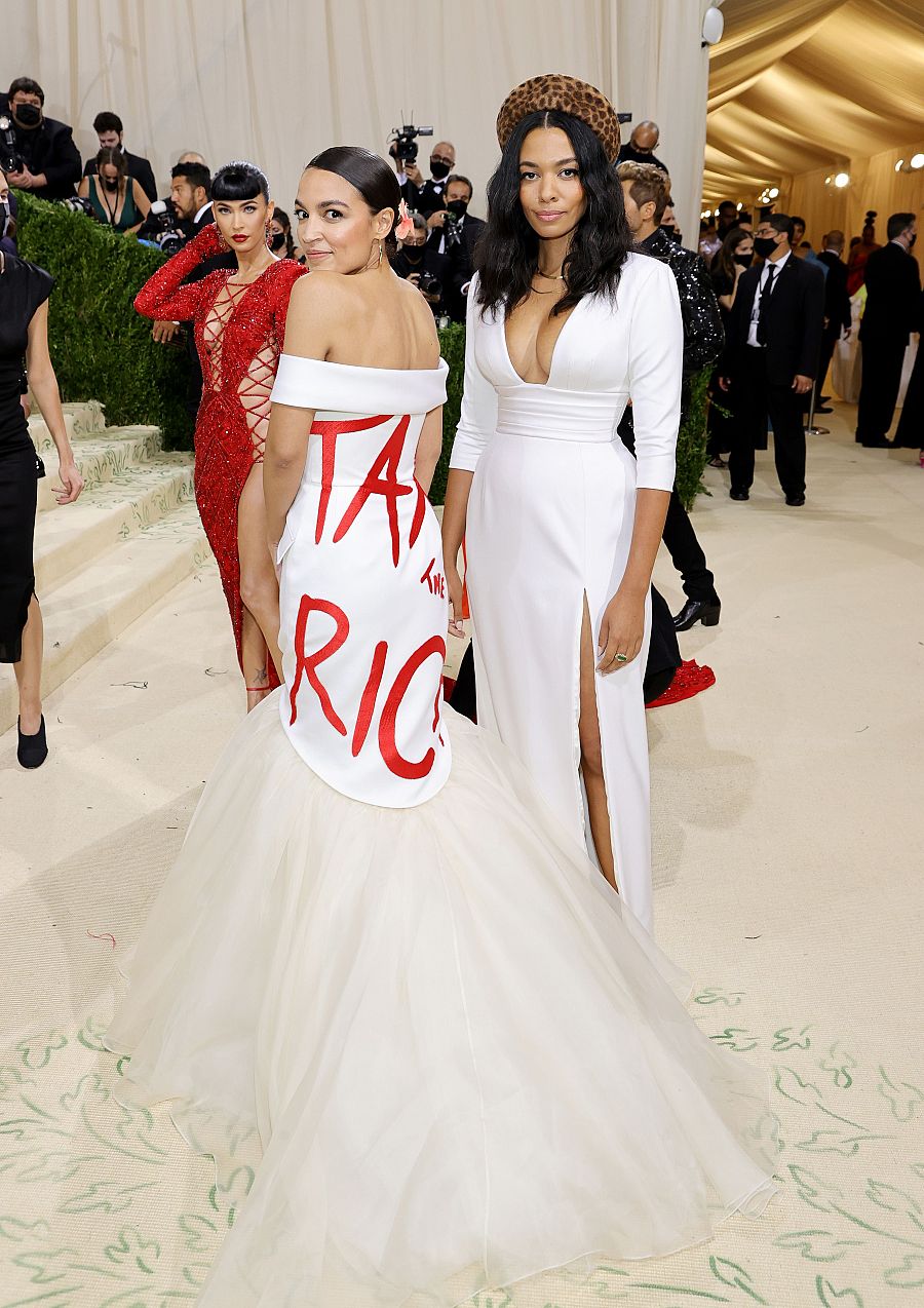 Parcial Encommium Cornualles MET Gala: 8 vestidos con mensaje y 'que los ricos paguen'