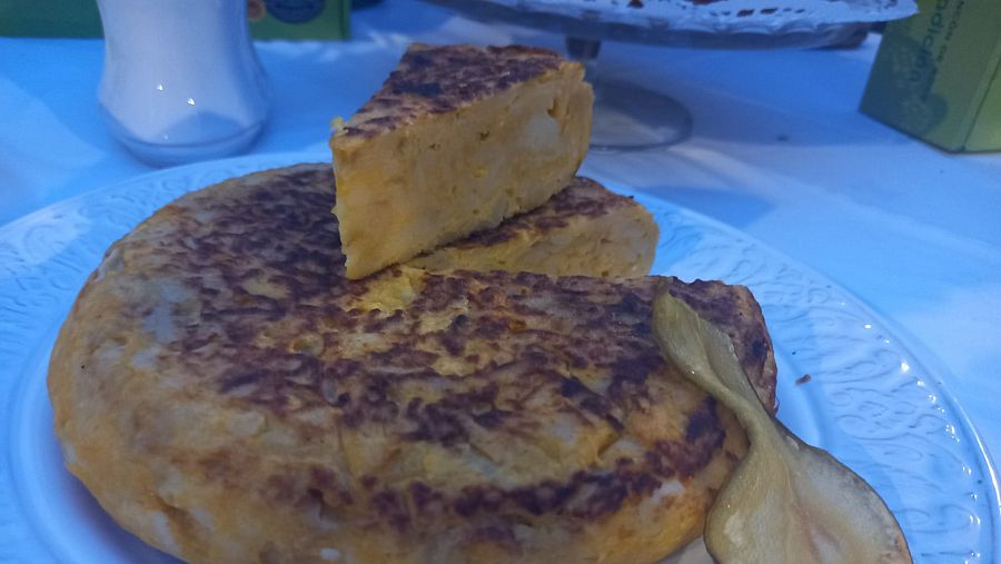 Tortilla de pera como sustitución de la cebolla