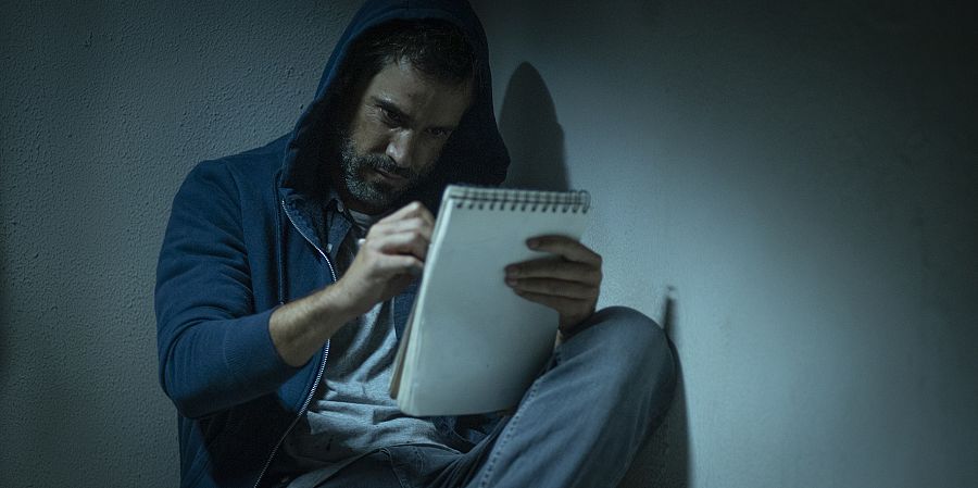 Alejandro Tramel en el calabozo