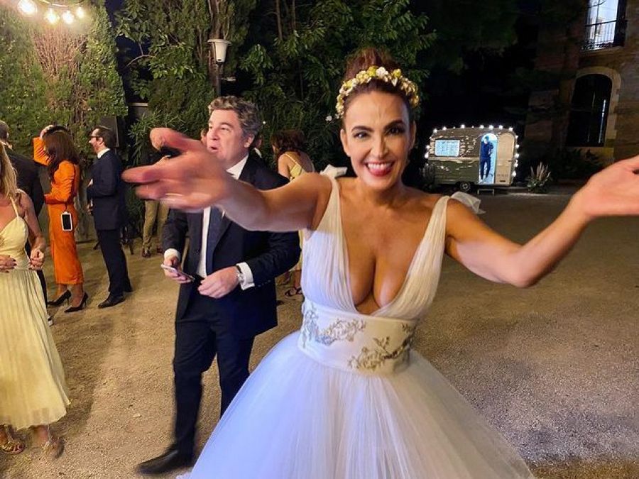 Cristina Rodríguez vestida de blanco en su boda