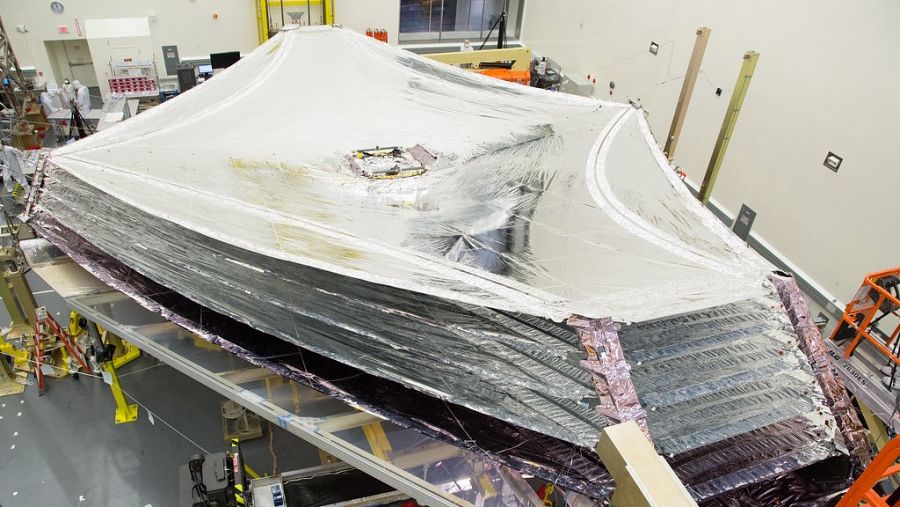 El parasol protege el telescopio