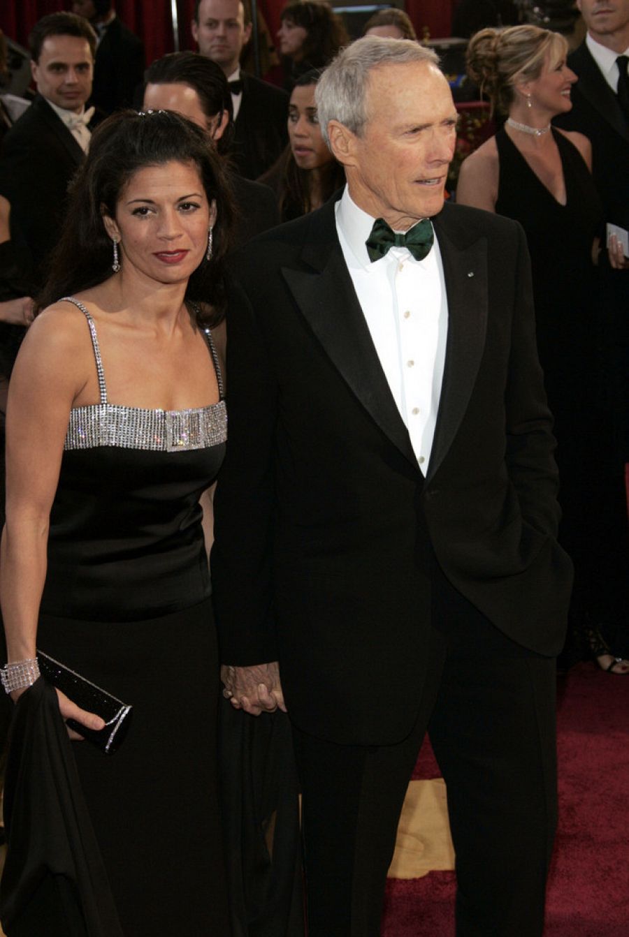Clint Eastwood con su última mujer Dina Eastwood