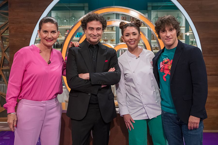 La exaspirante Ofelia visita las cocinas de 'MasterChef'