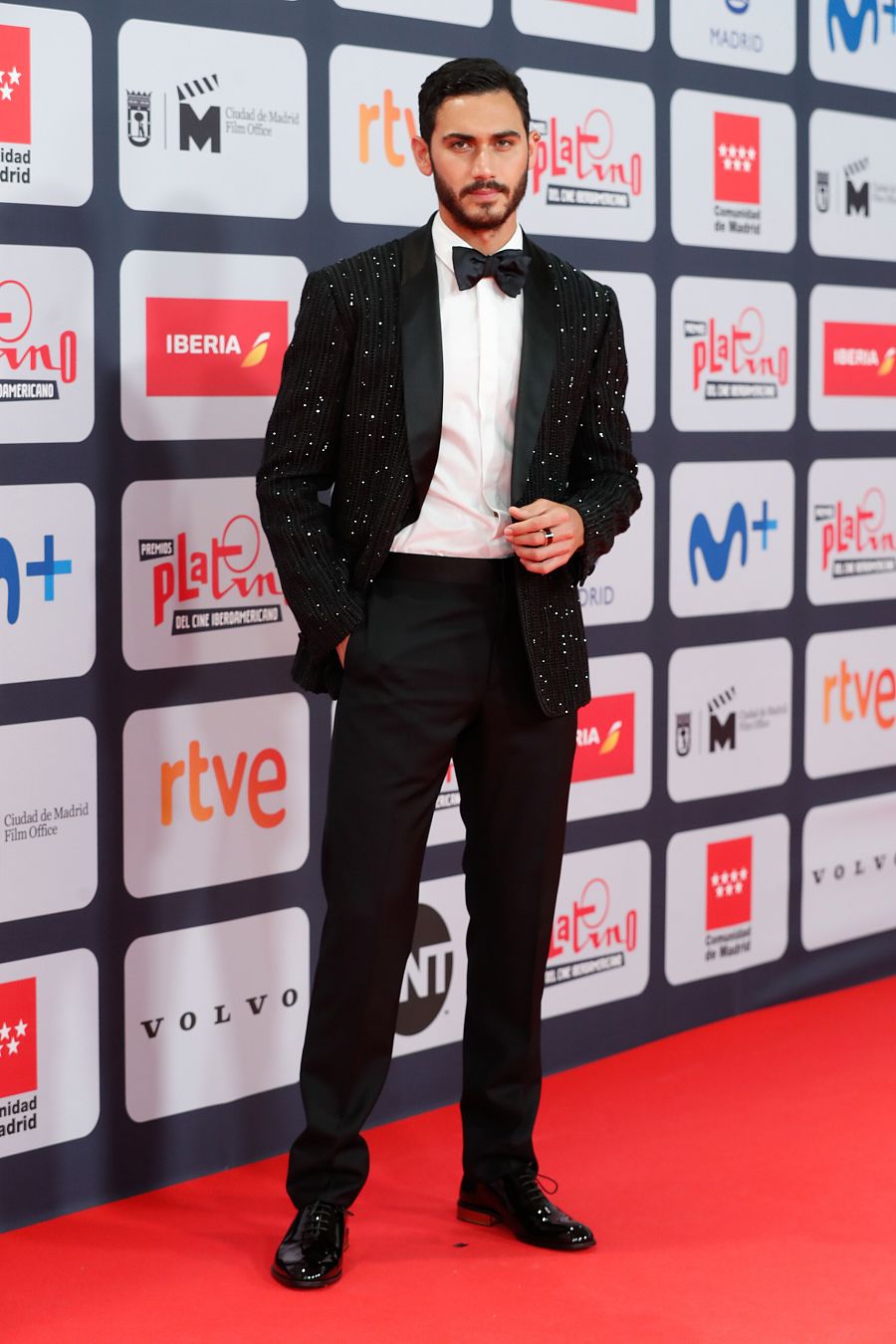 ALFOMBRA ROJA PREMIOS PLATINO 2021