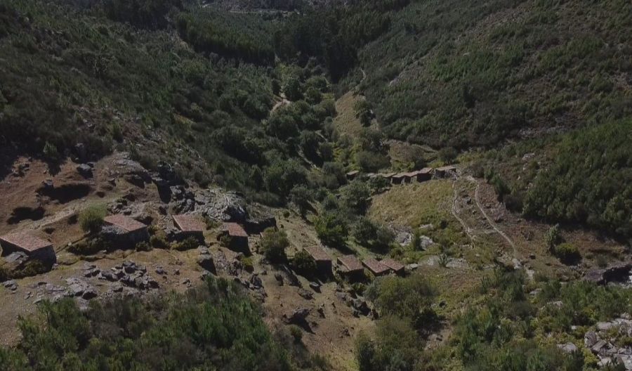 Muiños do Folón desde el Monte Campo do Couto