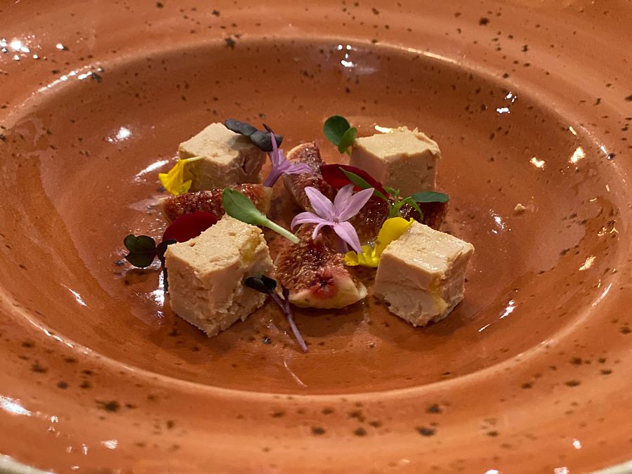 Toppings para el ajo blanco: higos con foie micuit