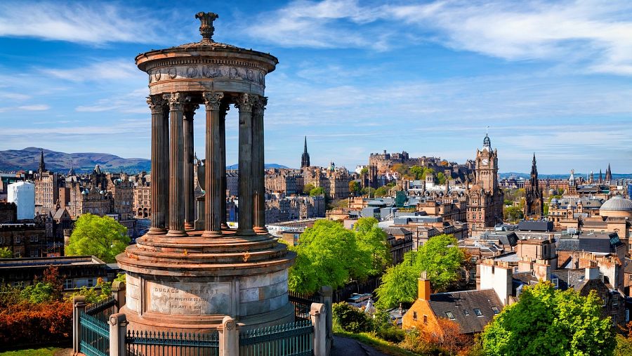 El monumento a Dugald Stewart en Calton Hill, Edimburgo