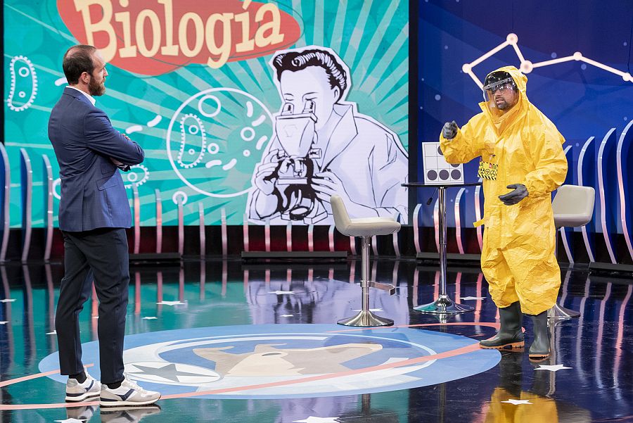 Con el biólogo Ricardo Moure