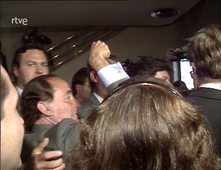 Ruiz-Mateos intenta golpear de nuevo a Miguel Boyer al grito de 