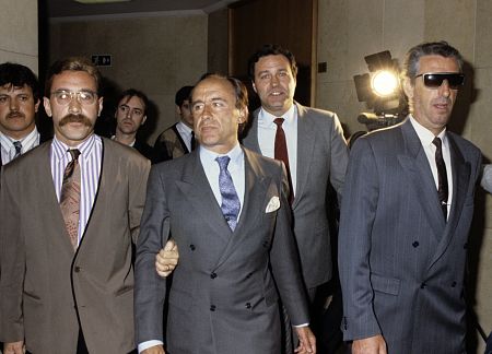 Ruiz-Mateos y sus colaboradores abandonan los juzgados