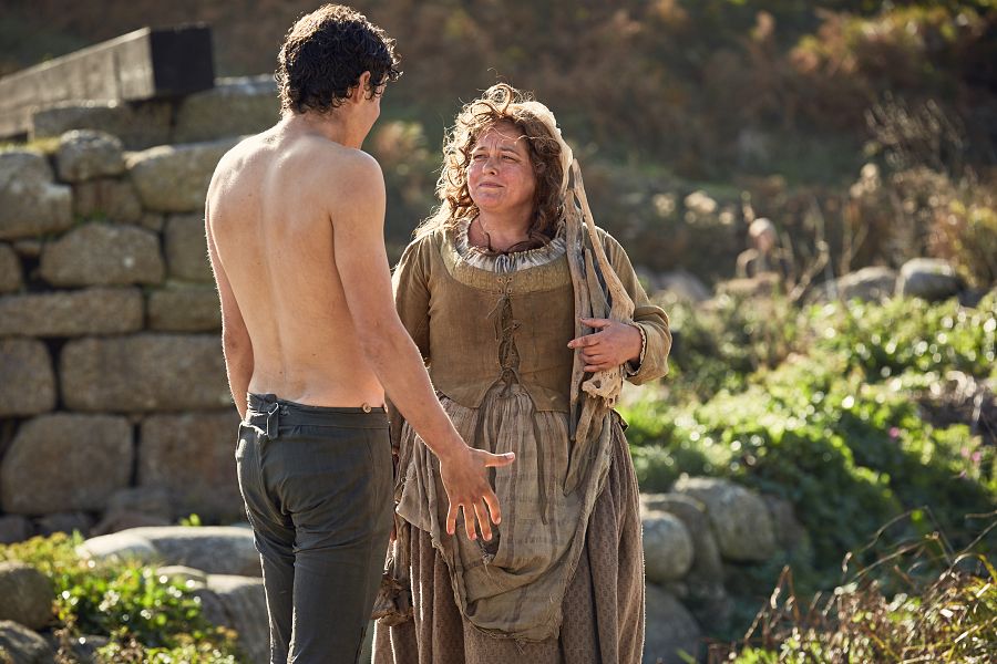 Prudie (Beatie Edney)