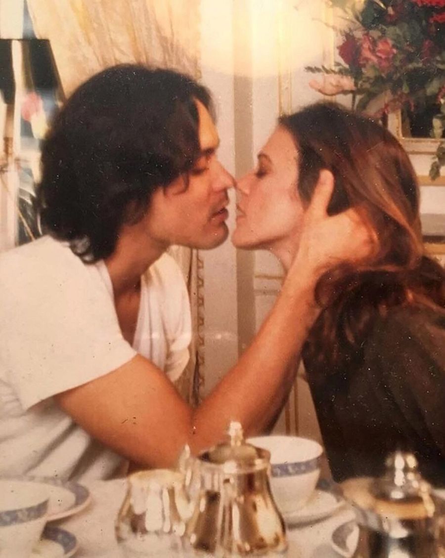 Eliza Hutton y Brandon Lee